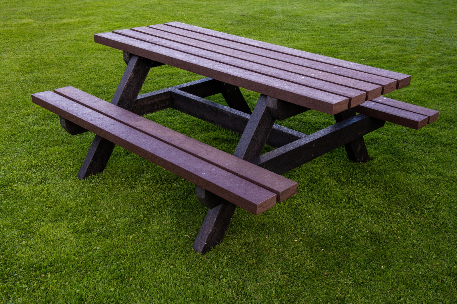 De Picknicktafel zonder reclame